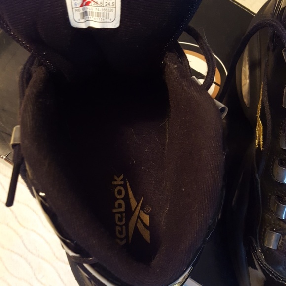Rare vintage Allen Iverson reeboks - Picture 4 of 7